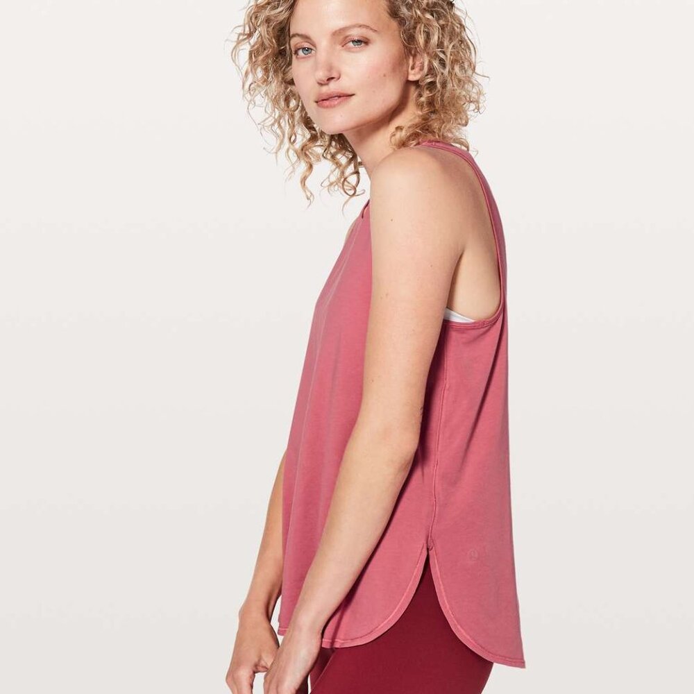 Lululemon | Hit The Stride Tank in Cherry Dust